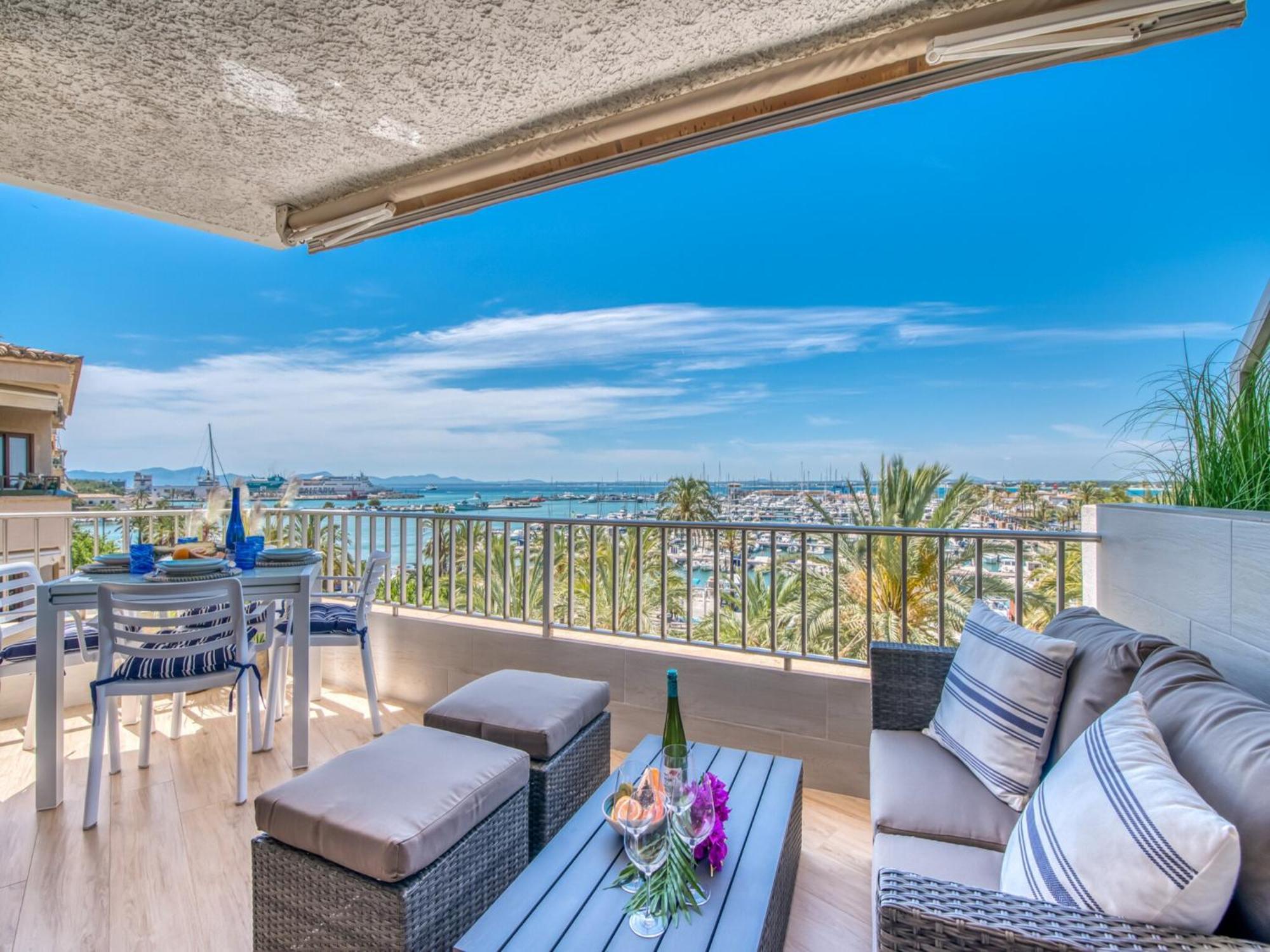 In With Sea Views Apartment *