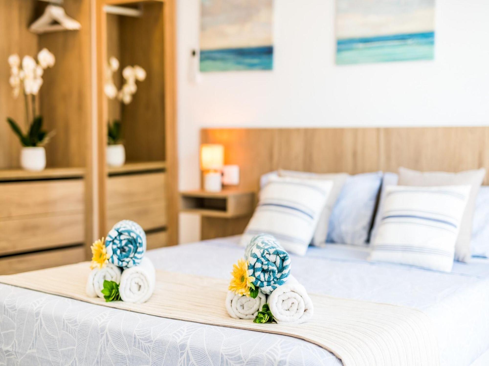 Apartment In With Sea Views
