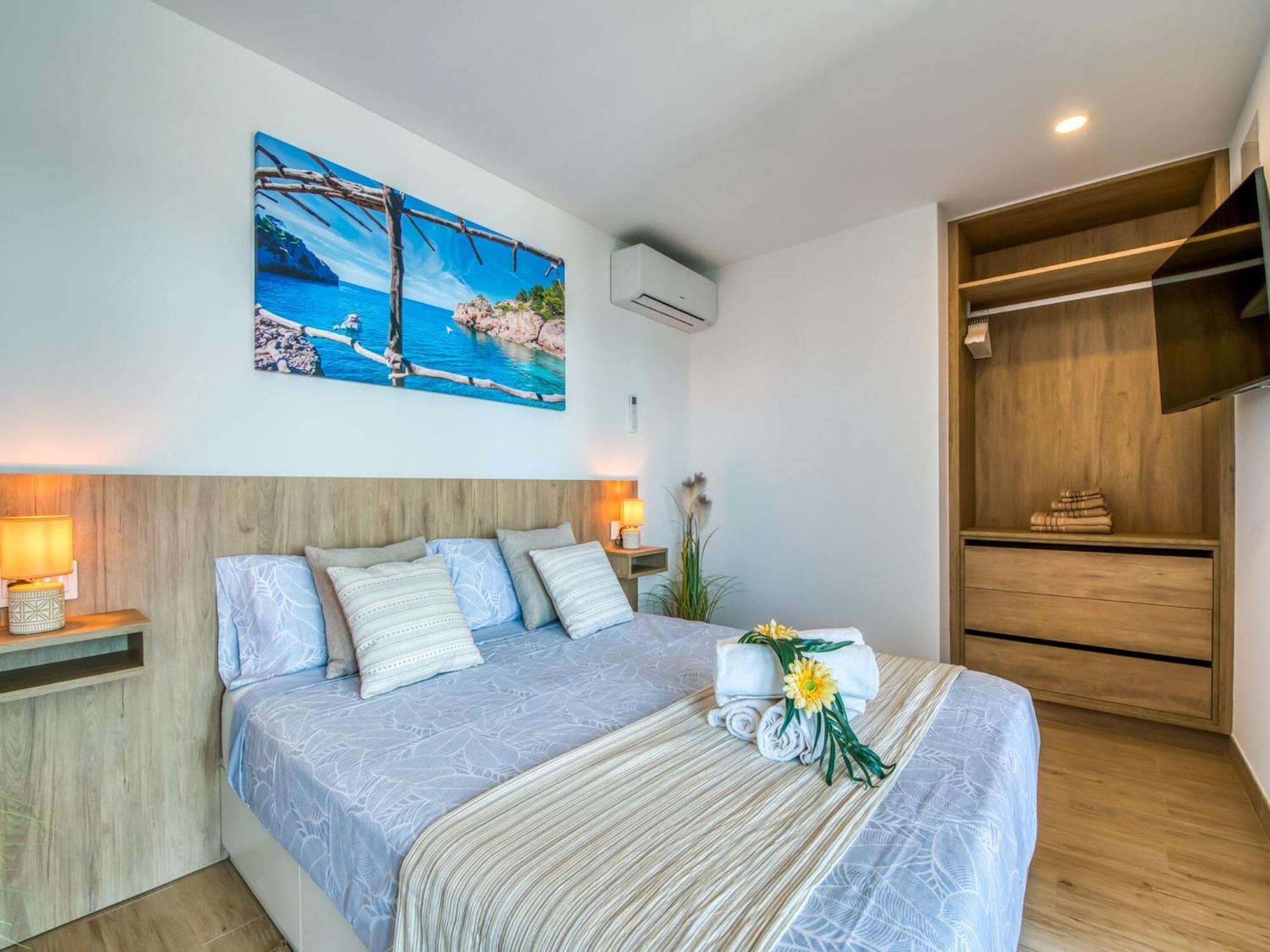 Apartment In With Sea Views *